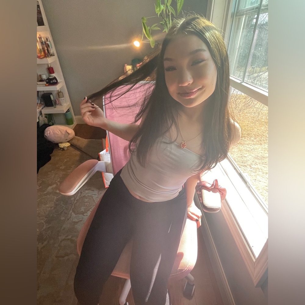 Meet your Posher, Gia